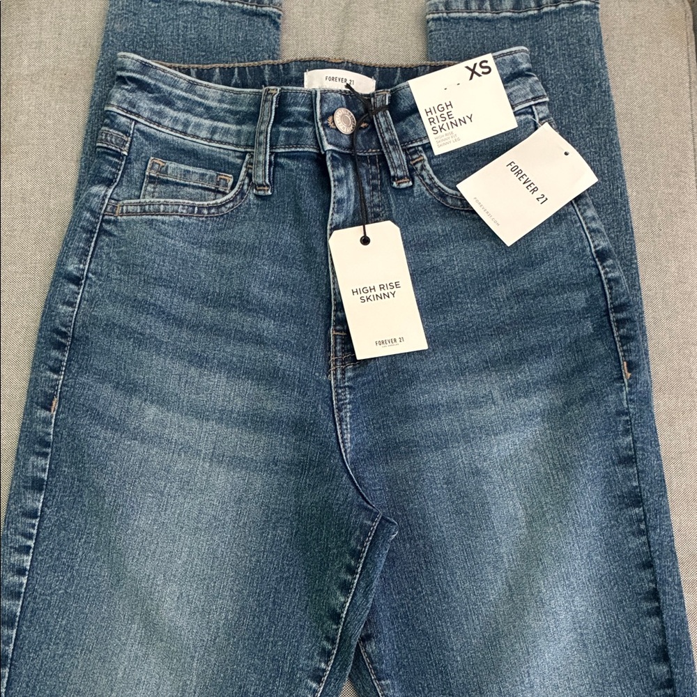 New with Tags - Forever 21 Skinny Blue Jeans Women’s XS